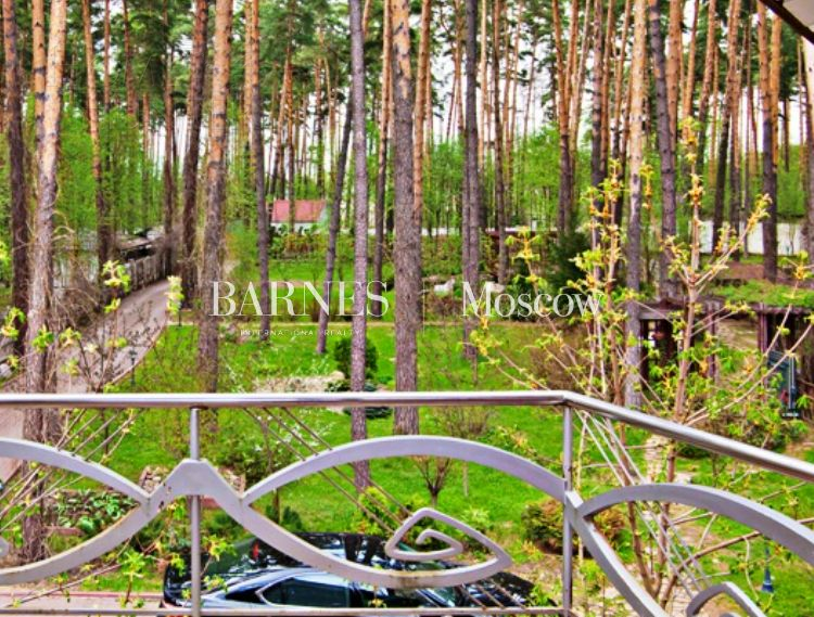 2-этажный коттедж 1 400 м² с отделкой