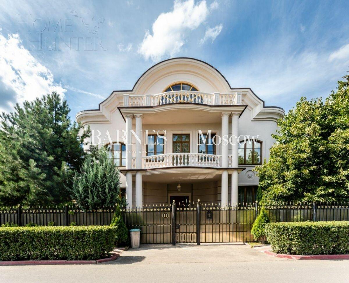 3-этажный коттедж 750 м² с отделкой