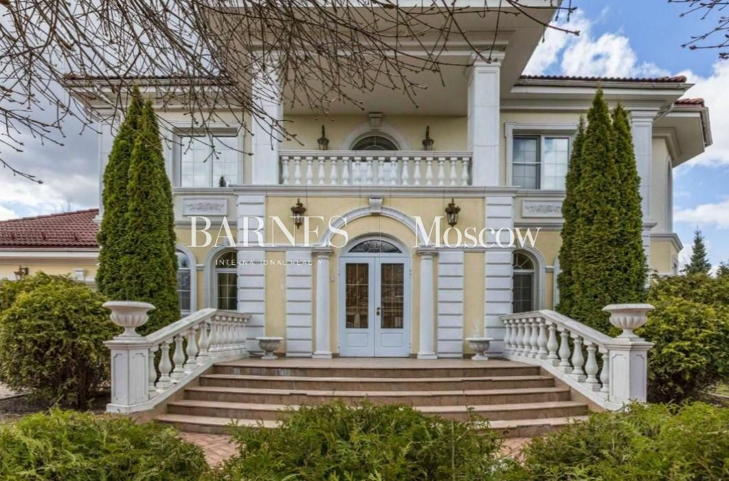 2-этажный коттедж 460 м² с отделкой