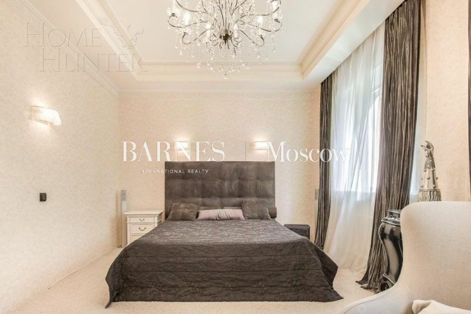 2-этажный коттедж 1 400 м² с отделкой