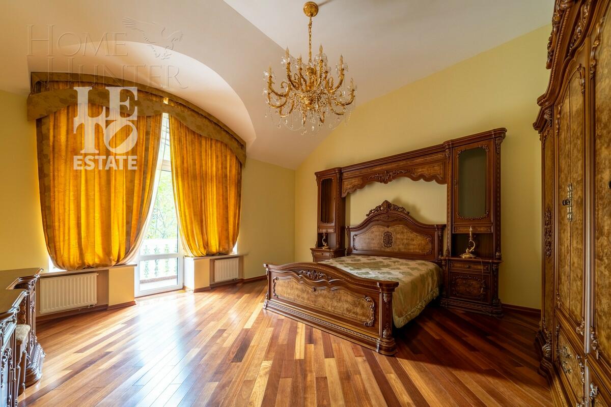 3-этажный коттедж 1 176.8 м² с отделкой