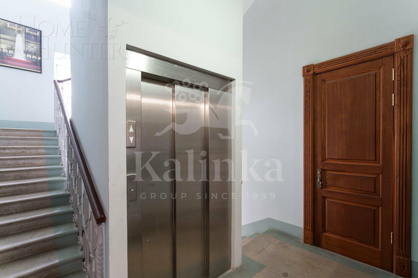 6-КОМН. КВАРТИРА С ОТДЕЛКОЙ 315.4 М² НА 4 ЭТАЖЕ