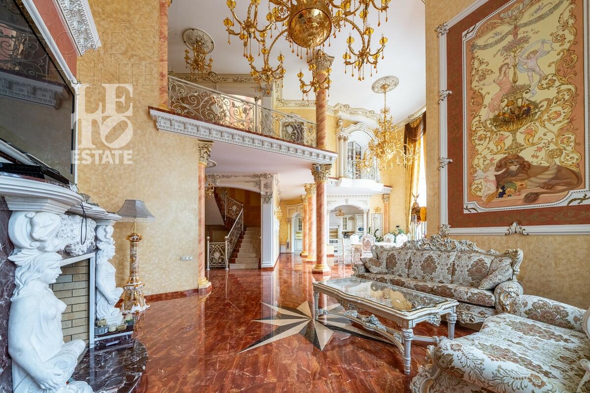 3-этажный коттедж 1 176.8 м² с отделкой