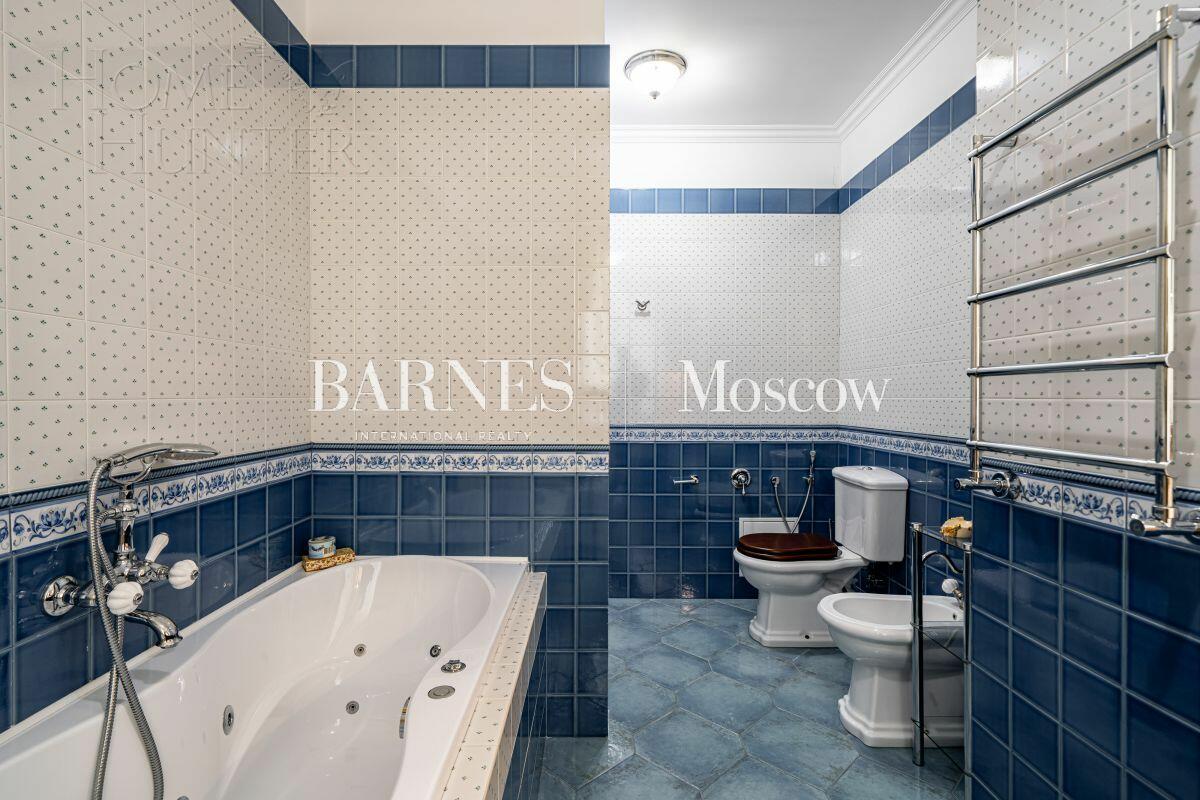 2-этажный коттедж 365 м² с отделкой