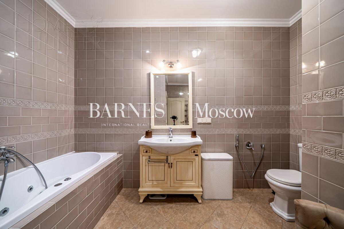 2-этажный коттедж 365 м² с отделкой