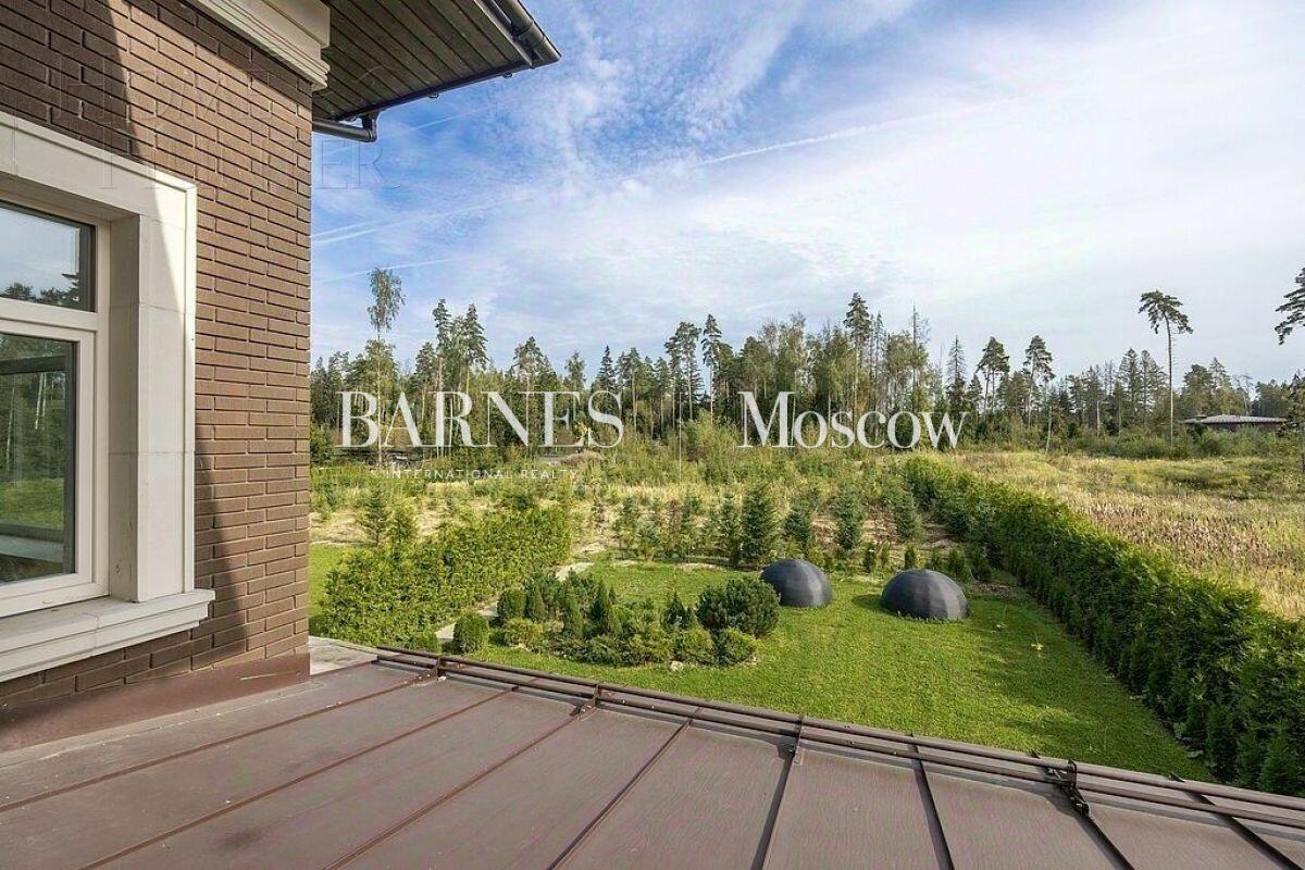 2-этажный коттедж 750 м² без отделки