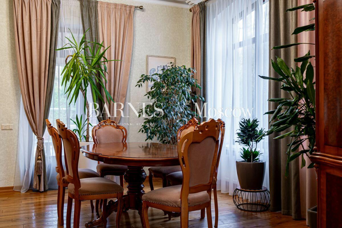 2-этажный коттедж 365 м² с отделкой