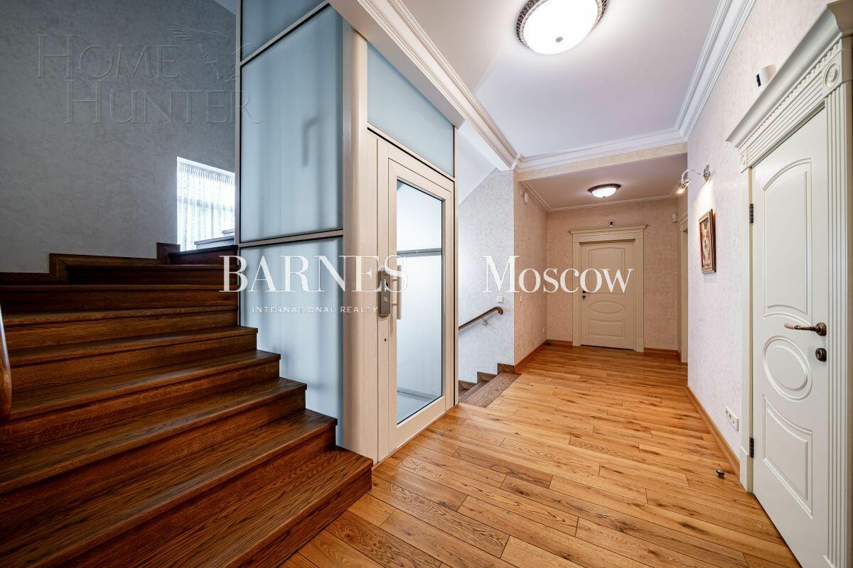 2-этажный коттедж 365 м² с отделкой