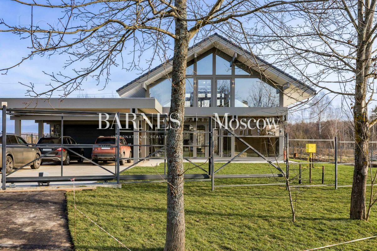 2-этажный коттедж 470 м² без отделки