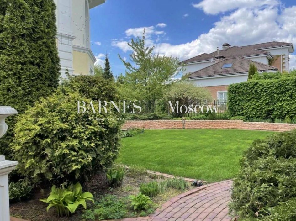 2-этажный коттедж 460 м² с отделкой