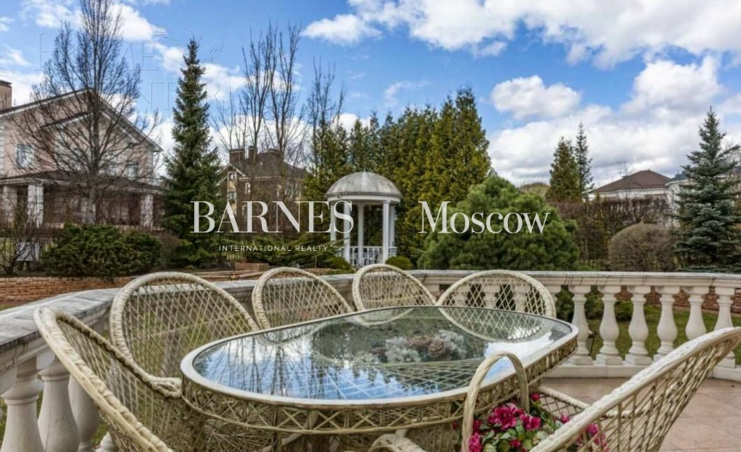 2-этажный коттедж 460 м² с отделкой