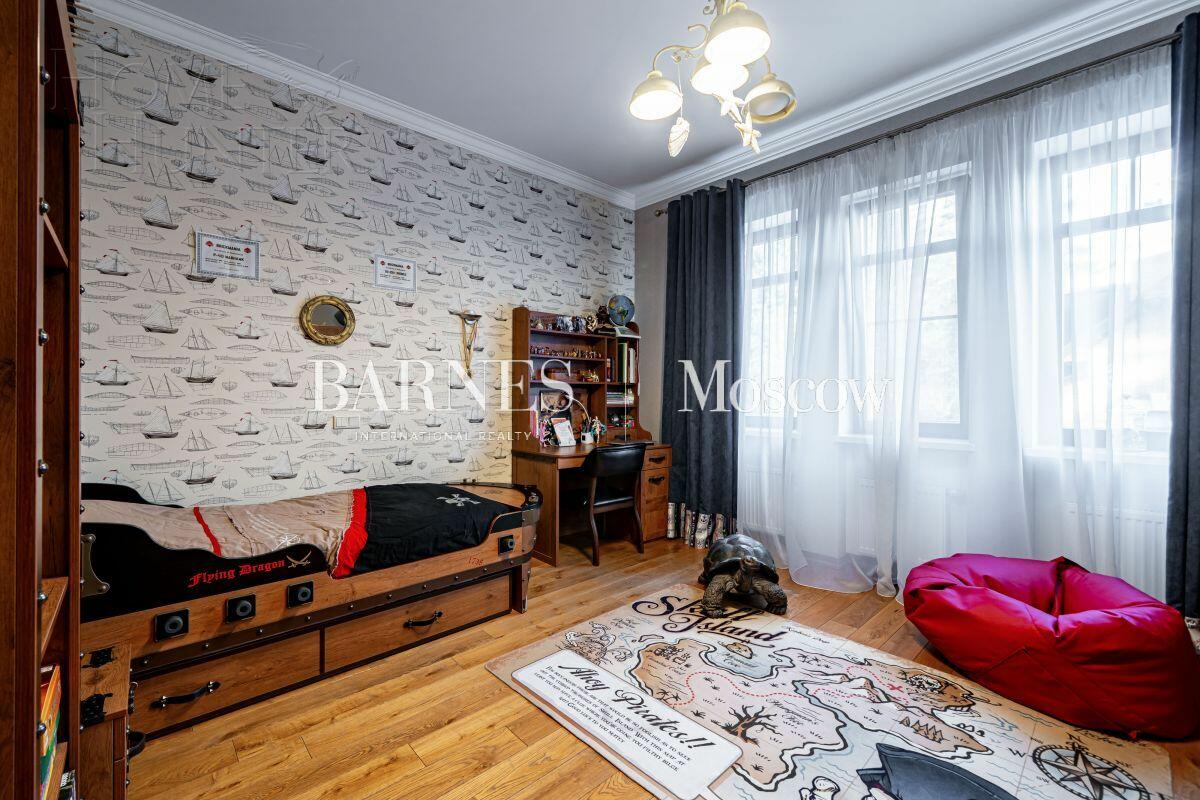 2-этажный коттедж 365 м² с отделкой