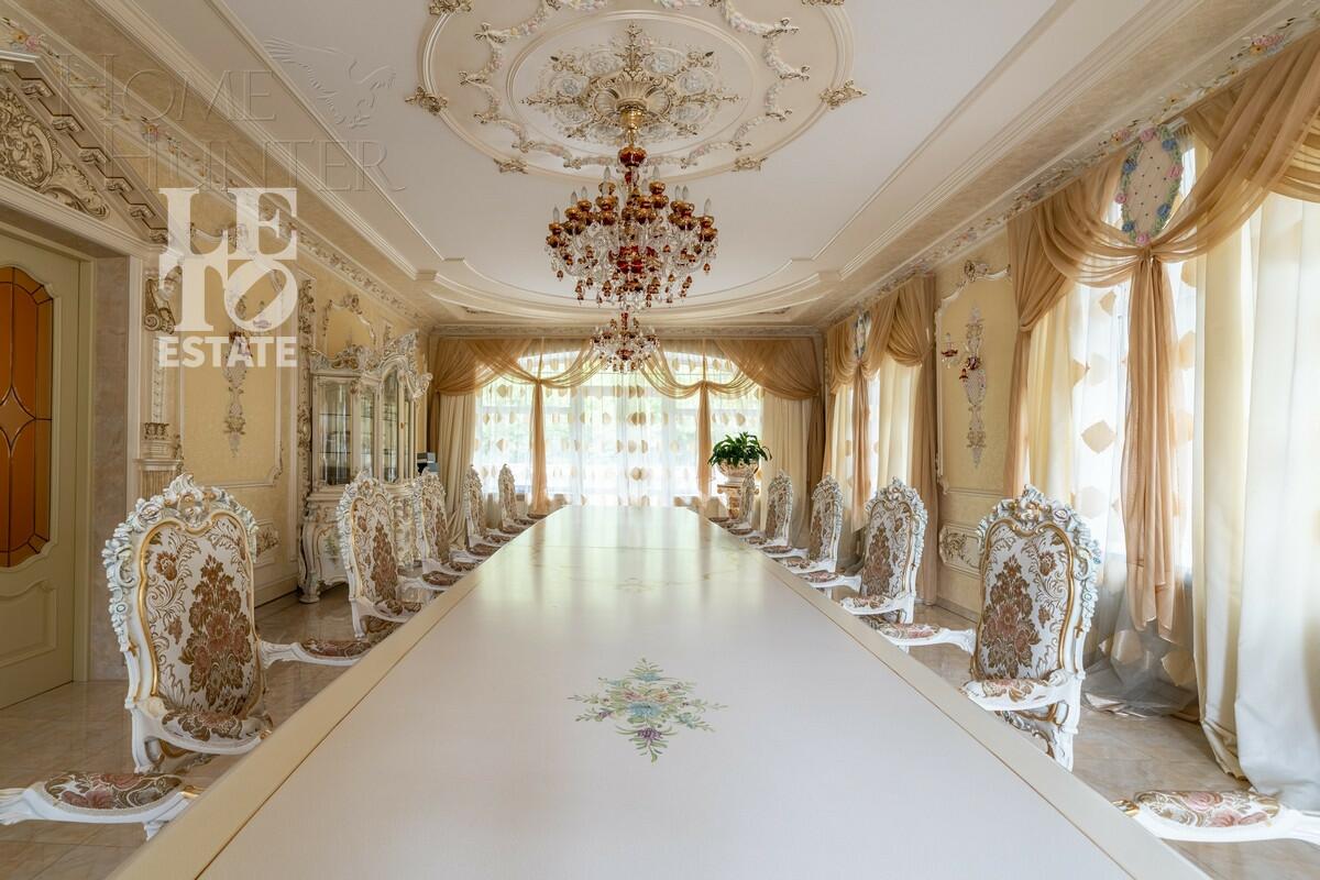 3-этажный коттедж 1 176.8 м² с отделкой