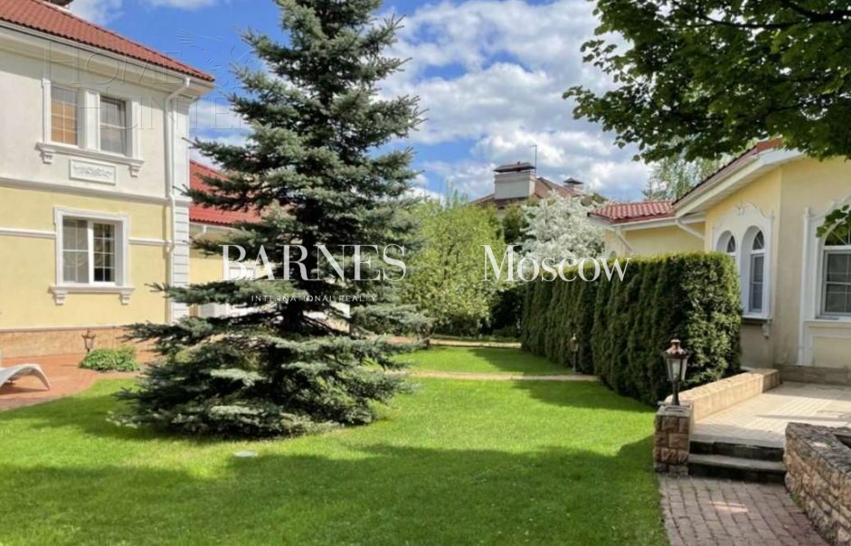 2-этажный коттедж 460 м² с отделкой