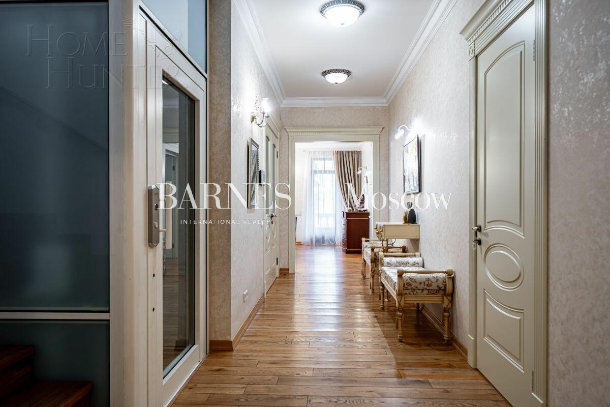 2-этажный коттедж 365 м² с отделкой