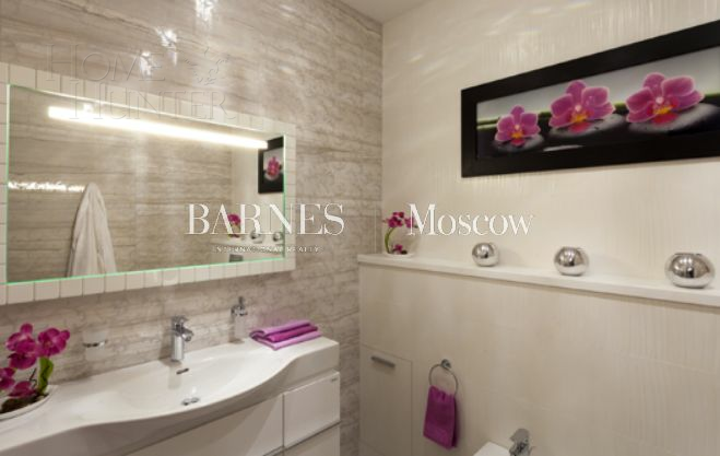 2-этажный коттедж 1 860 м² с отделкой