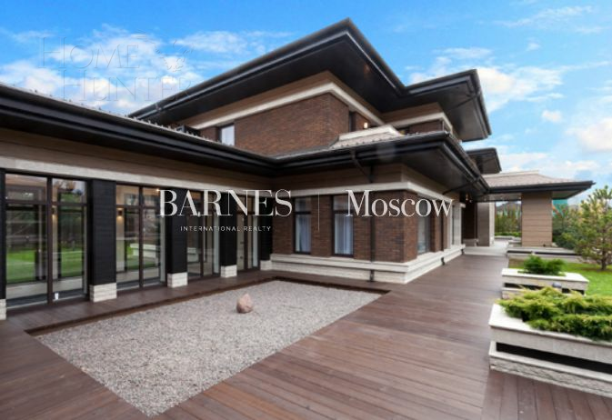 2-этажный коттедж 1 860 м² с отделкой