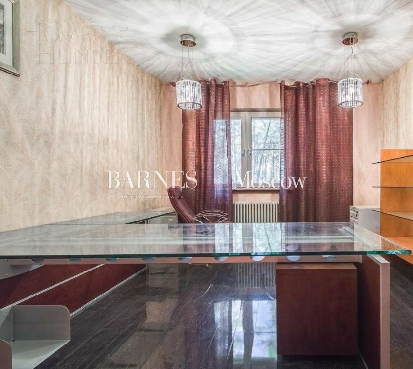 2-этажный коттедж 1 400 м² с отделкой