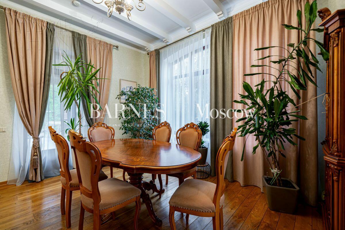 2-этажный коттедж 365 м² с отделкой