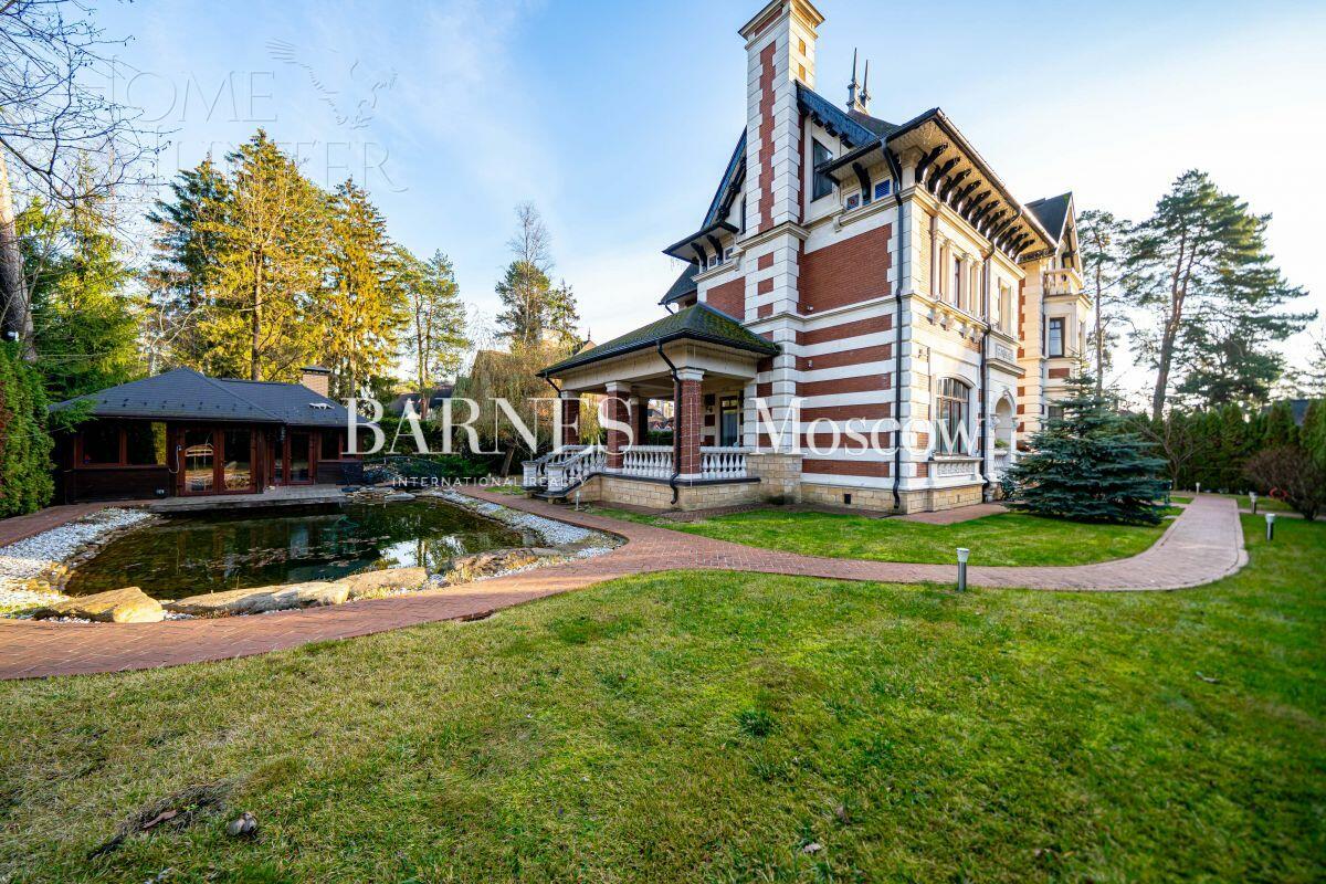 2-этажный коттедж 365 м² с отделкой