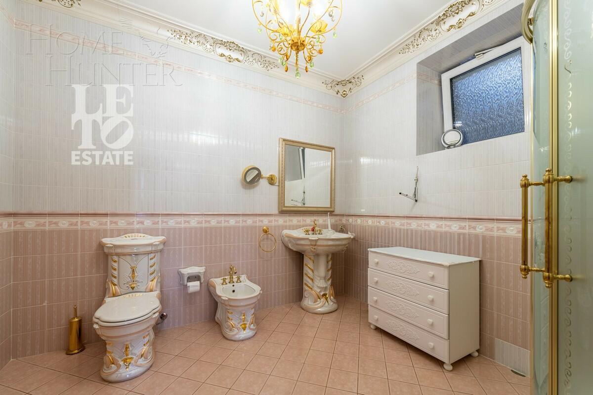 3-этажный коттедж 1 176.8 м² с отделкой
