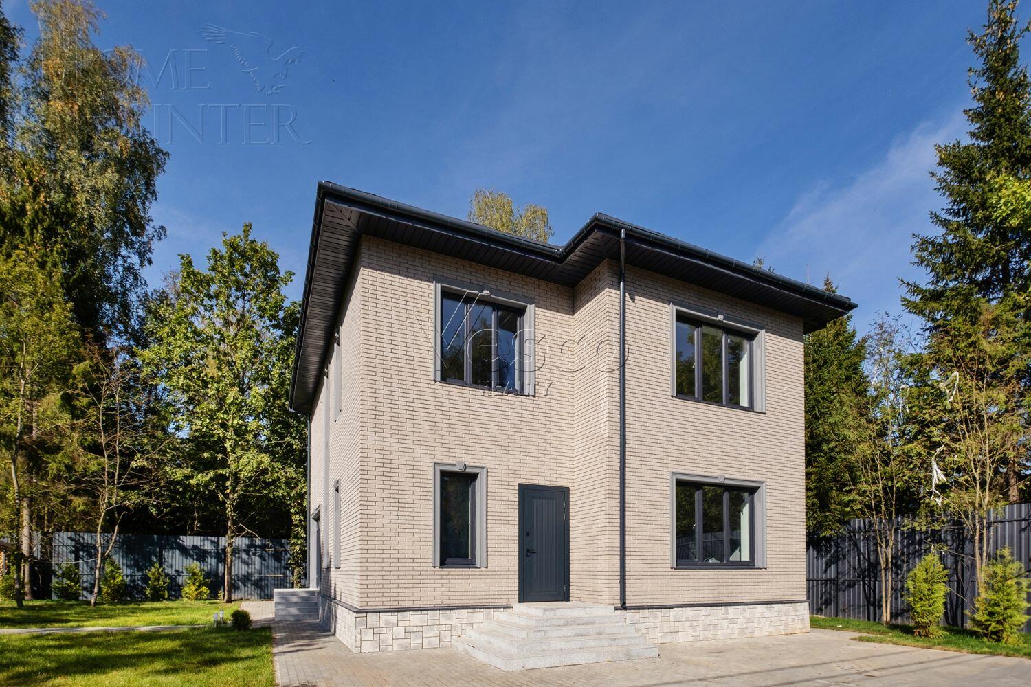 2-этажный коттедж 180 м² с отделкой