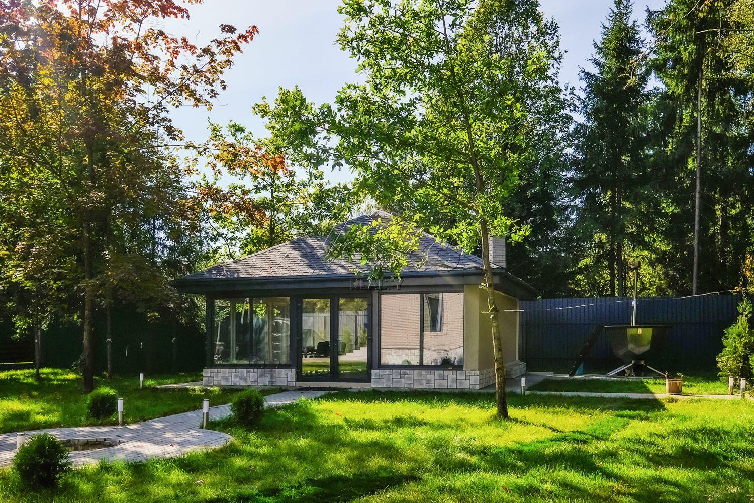 2-этажный коттедж 180 м² с отделкой