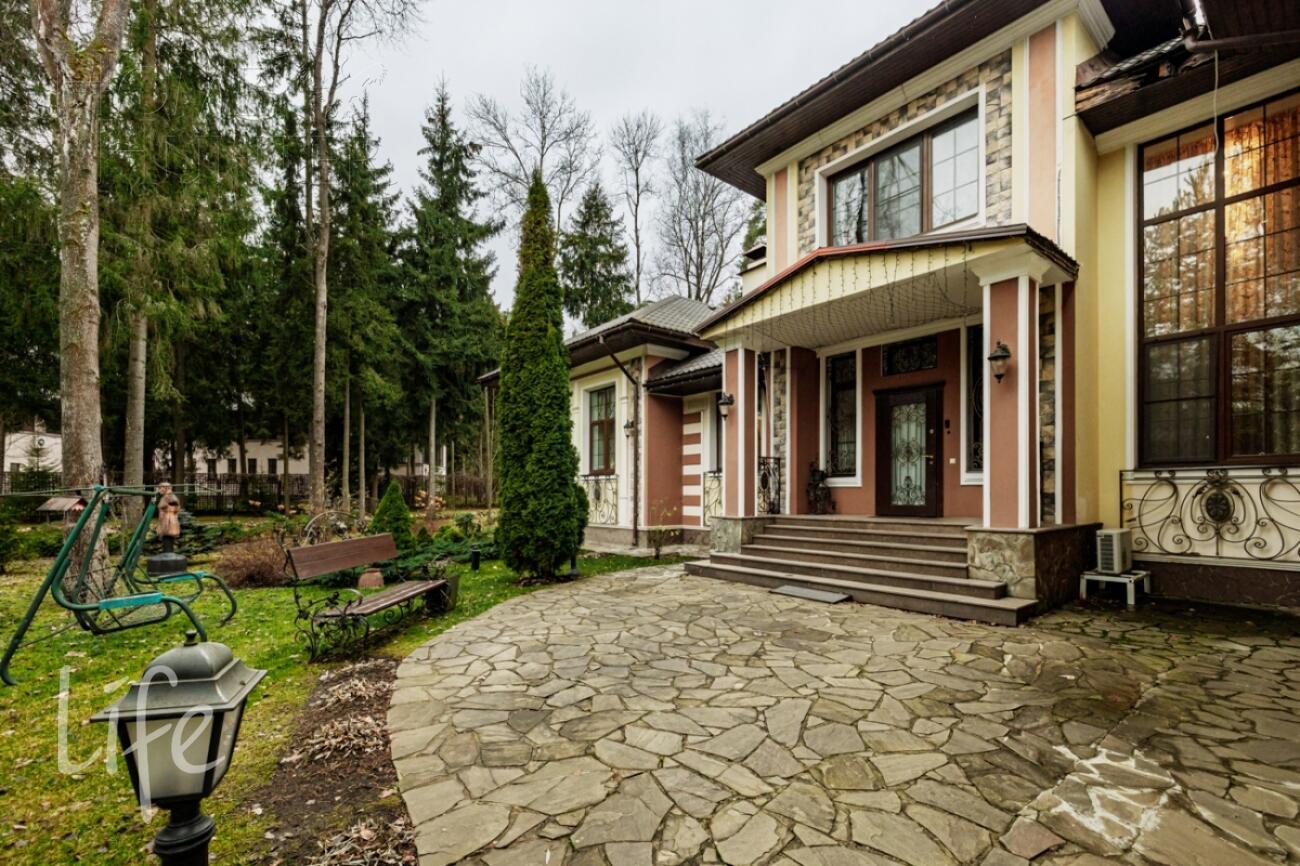 2-этажный коттедж 565 м² с отделкой