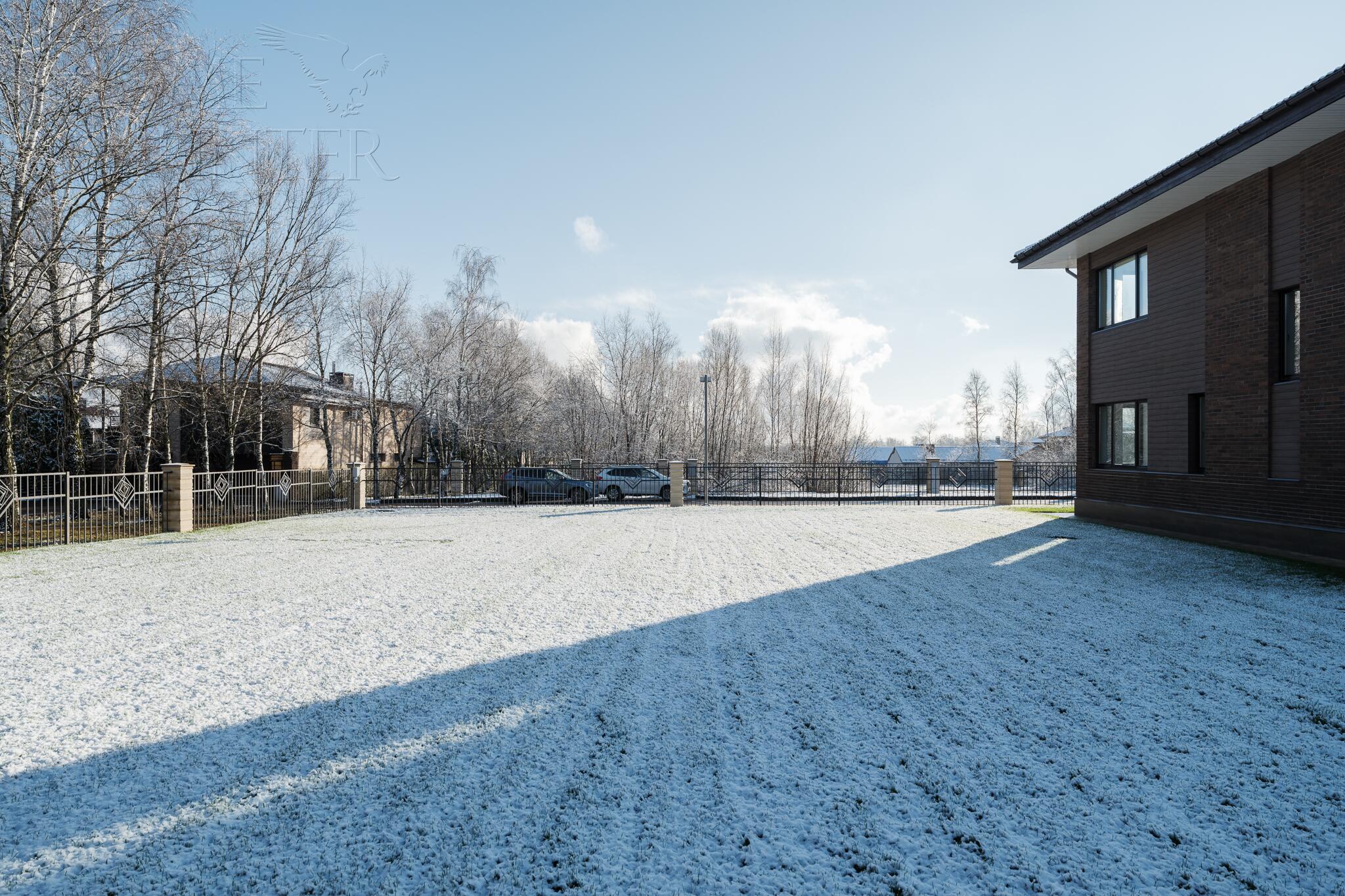 2-этажный коттедж 330 м² с отделкой