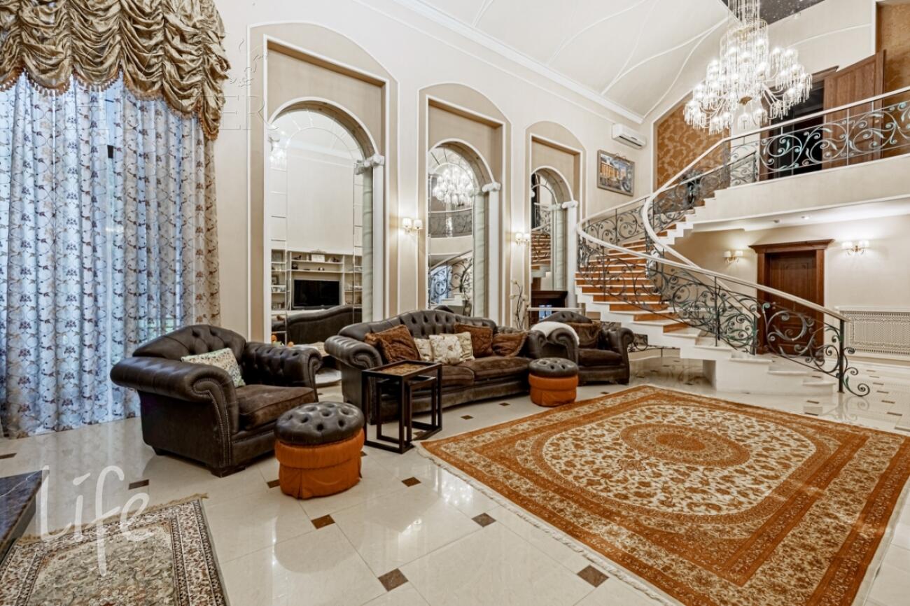 2-этажный коттедж 565 м² с отделкой