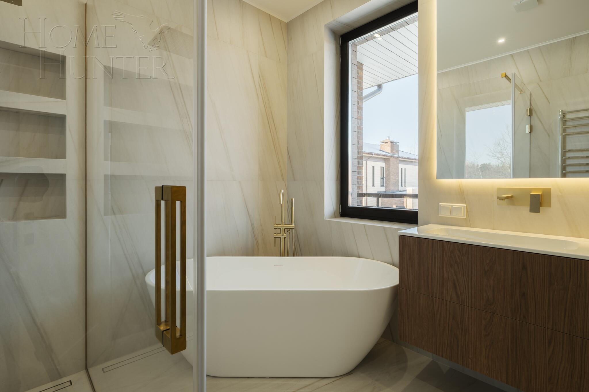 2-этажный коттедж 330 м² с отделкой