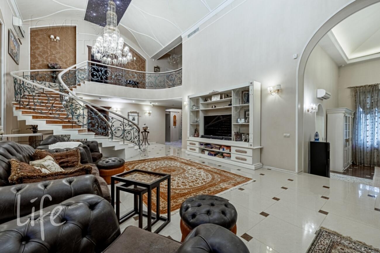 2-этажный коттедж 565 м² с отделкой