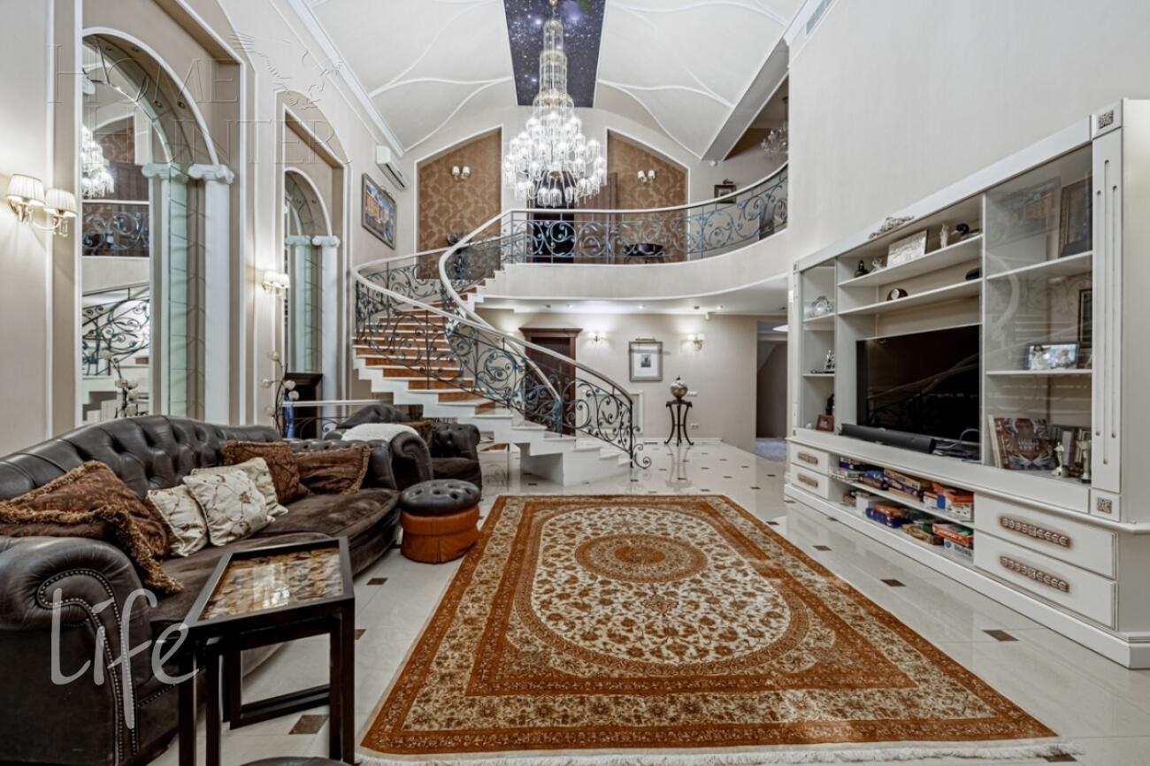 2-этажный коттедж 565 м² с отделкой