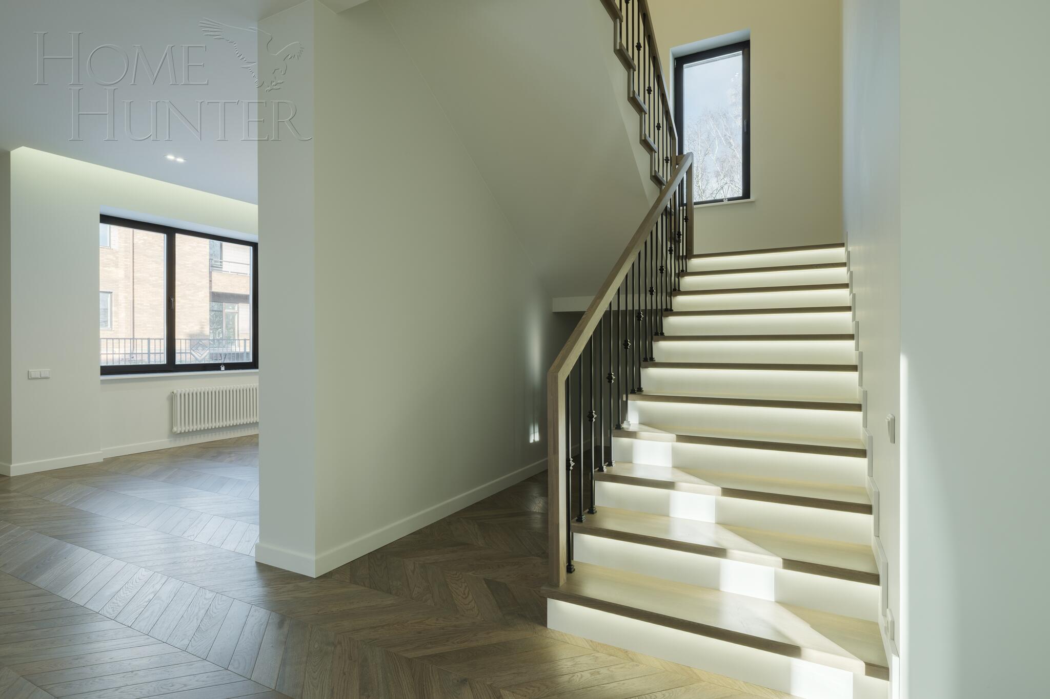 2-этажный коттедж 330 м² с отделкой