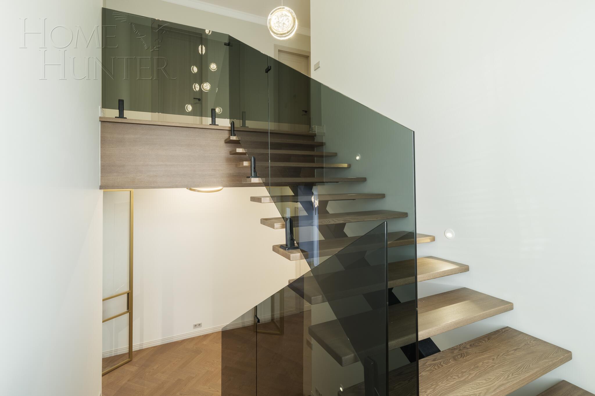 2-этажный коттедж 352 м² с отделкой