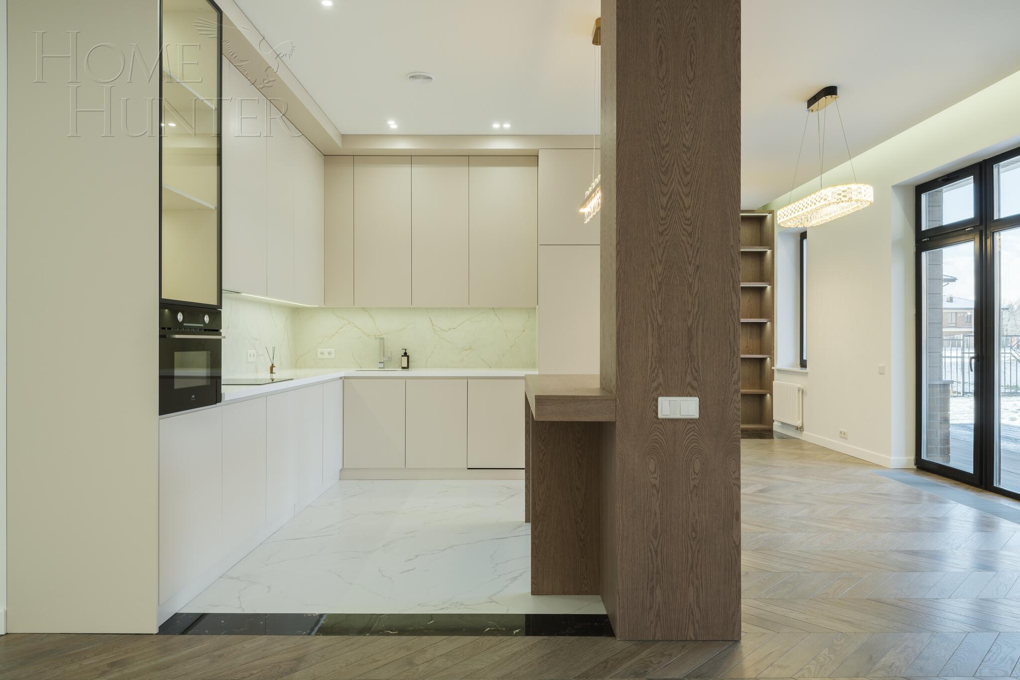 2-этажный коттедж 330 м² с отделкой