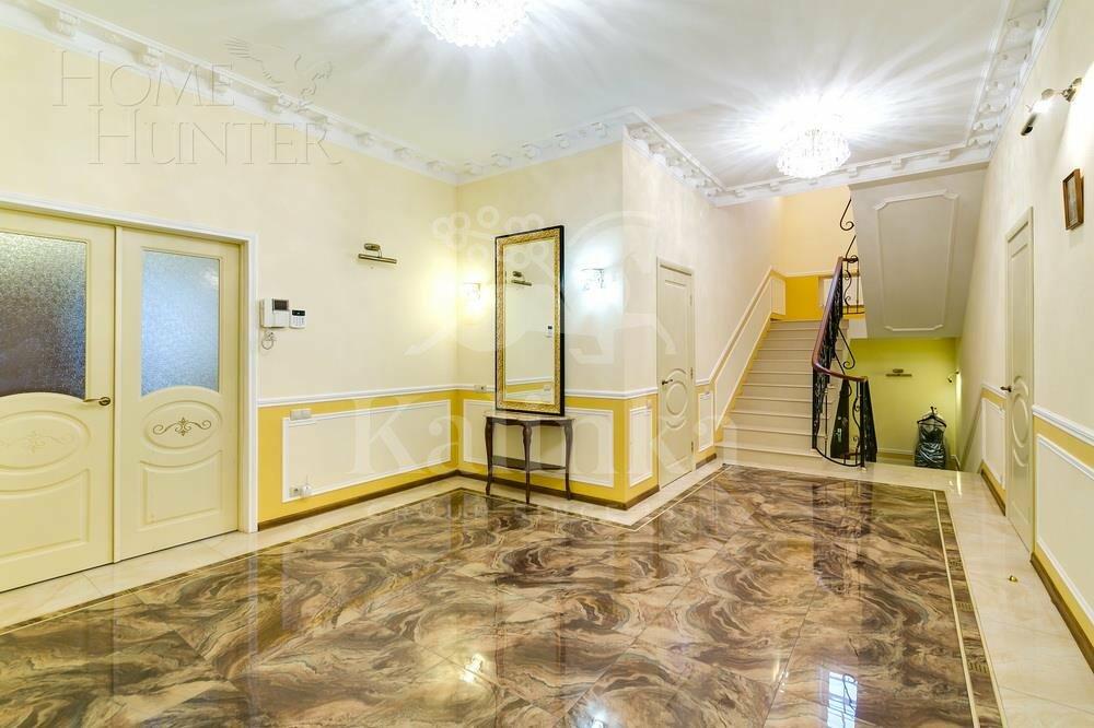 2-этажный коттедж 733 м² с отделкой