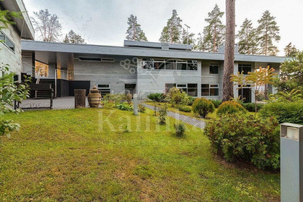 2-этажный коттедж 100 м² с отделкой