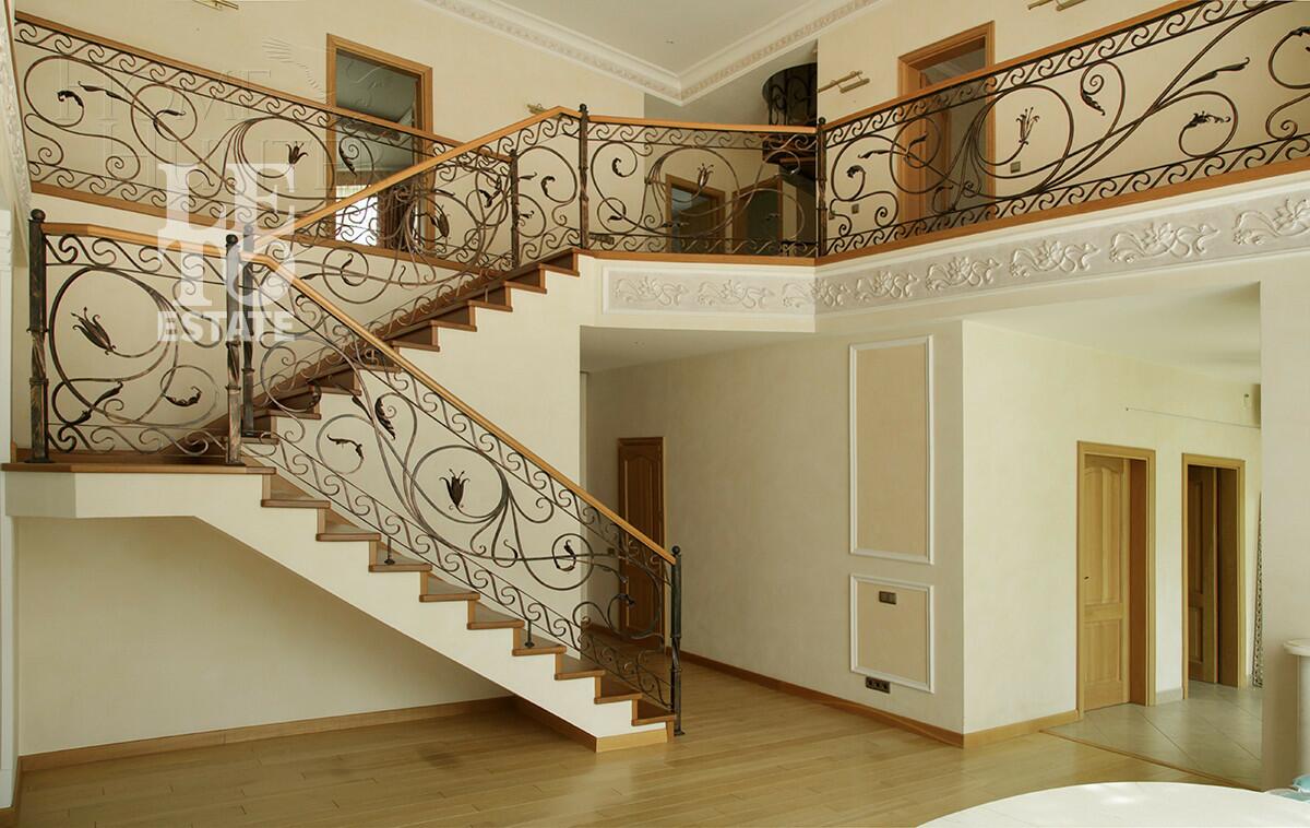 2-этажный коттедж 495 м² с отделкой