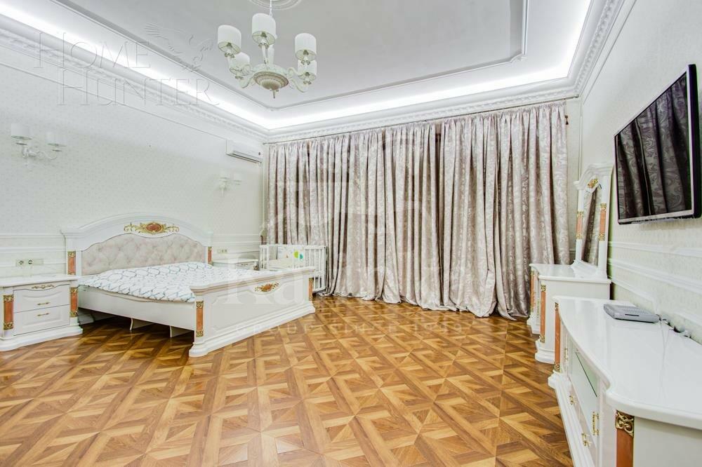 2-этажный коттедж 733 м² с отделкой