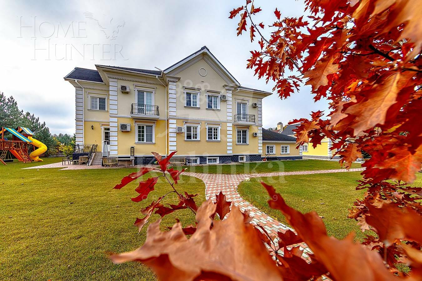 2-этажный коттедж 733 м² с отделкой