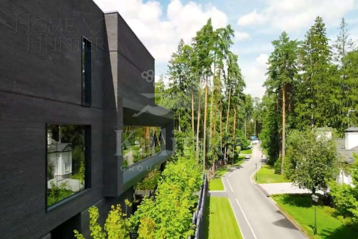 3-этажный коттедж 1 848 м² с отделкой