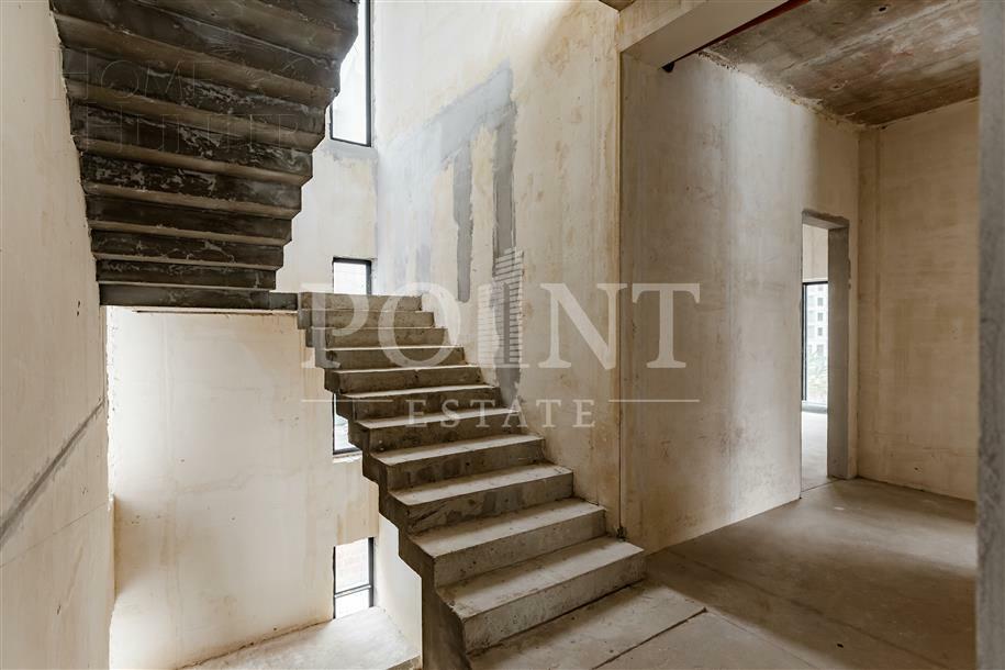 3-этажный коттедж 630 м² без отделки