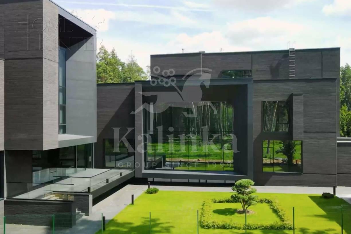 3-этажный коттедж 1 848 м² с отделкой