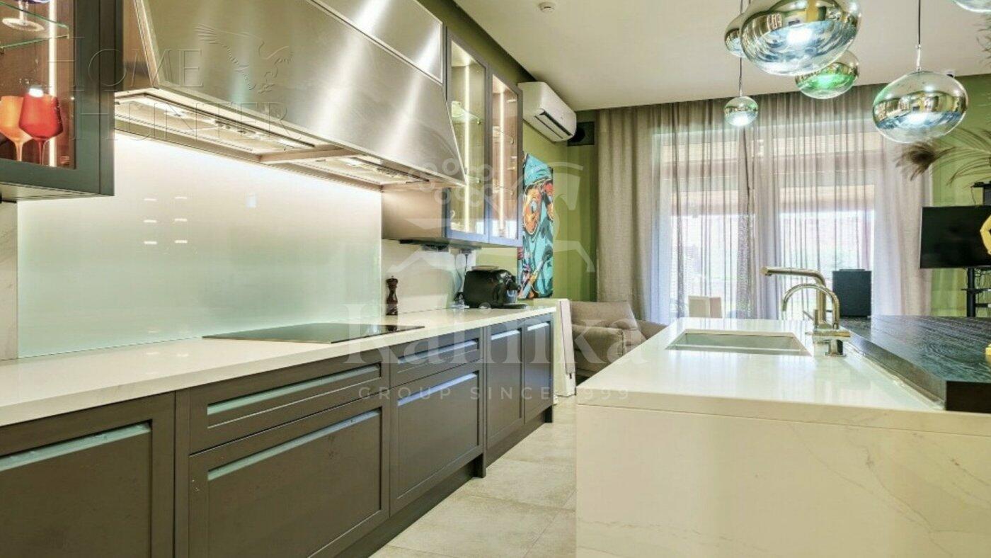 3-этажный таунхаус 290 м² с отделкой