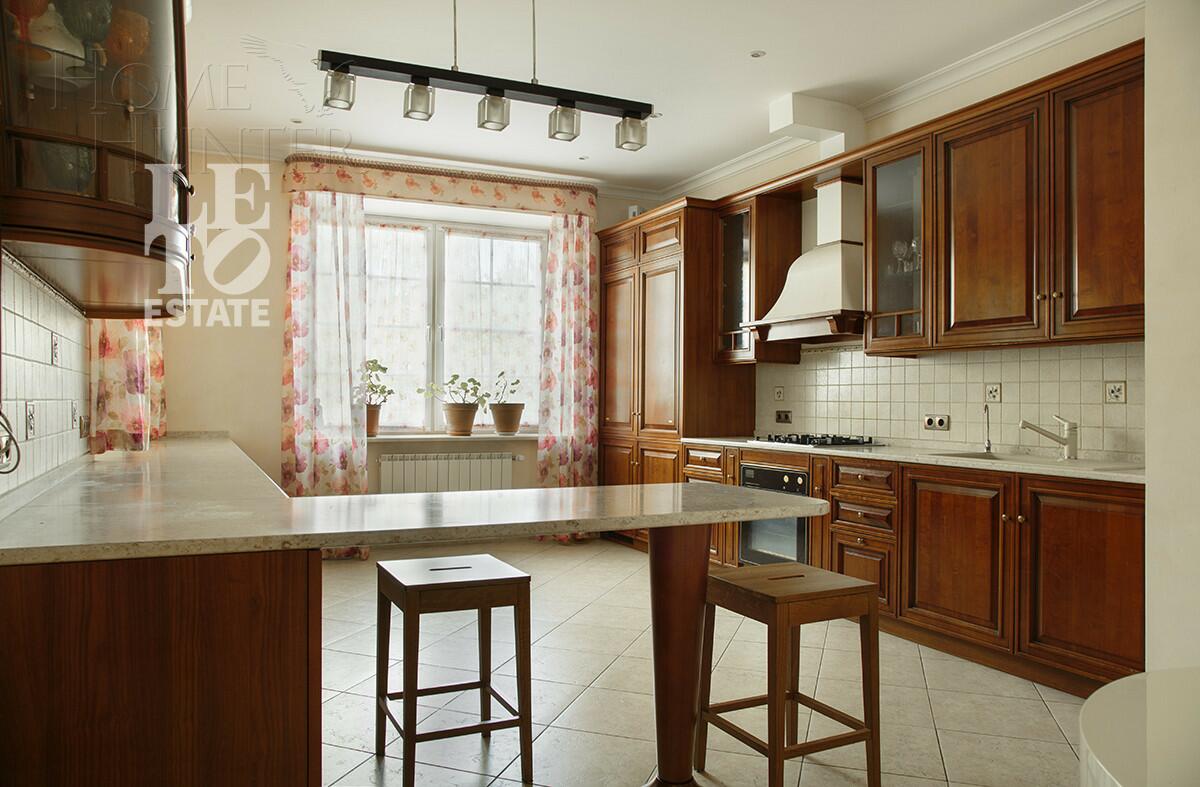 2-этажный коттедж 495 м² с отделкой