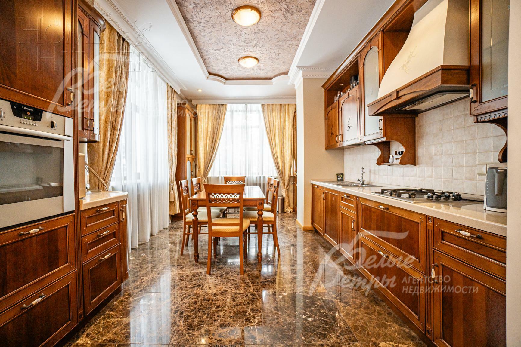 2-этажный коттедж 468.5 м² с отделкой