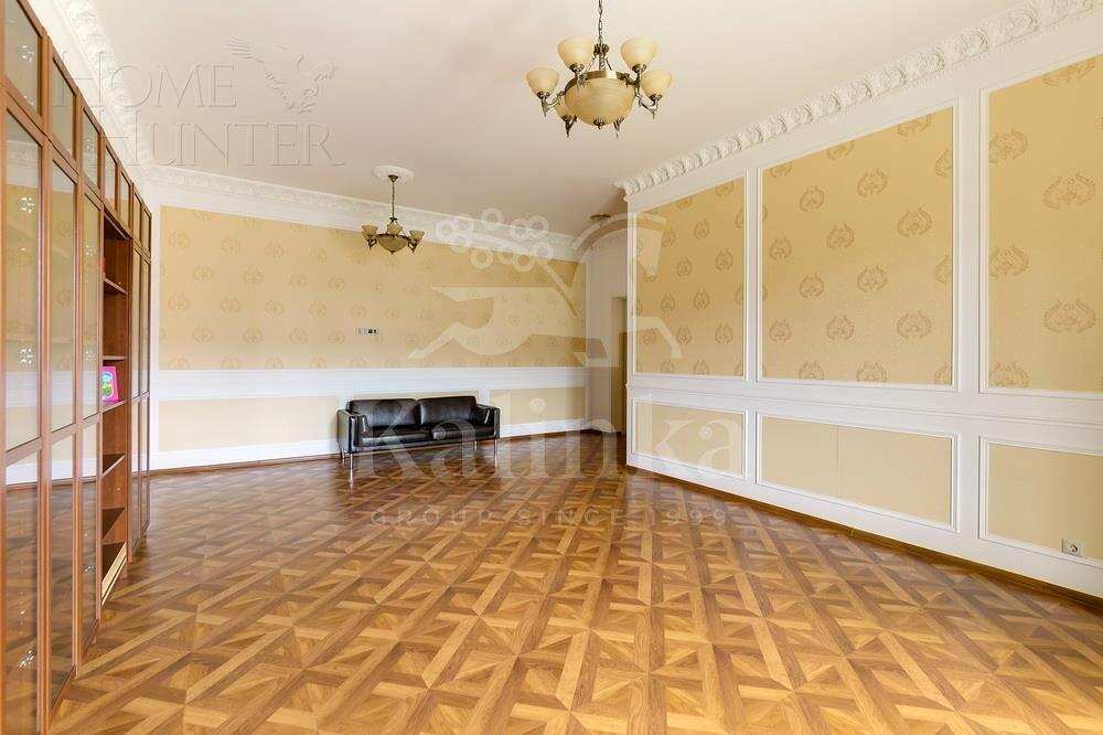 2-этажный коттедж 733 м² с отделкой