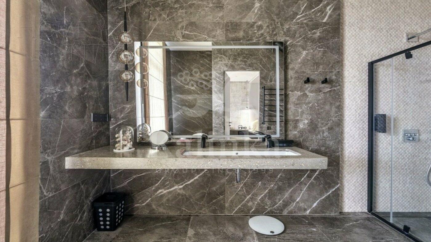 3-этажный таунхаус 290 м² с отделкой