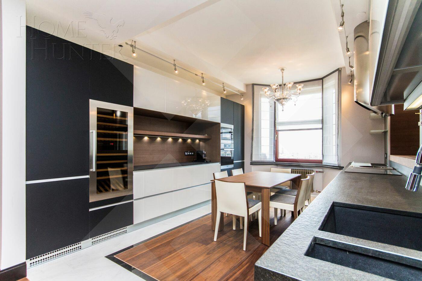 4-КОМН. КВАРТИРА С ОТДЕЛКОЙ 210 М² НА 35 ЭТАЖЕ